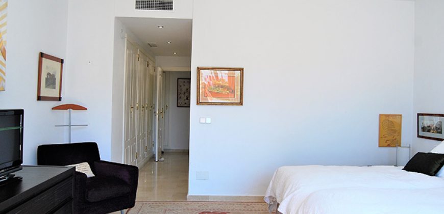 APARTAMENTO EN PALM BEACH, MARBELLA