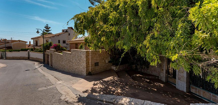VILLA EN PUERTO DE LA TORRE, MÁLAGA