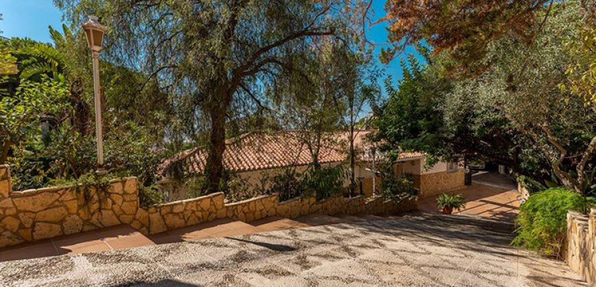 VILLA EN PUERTO DE LA TORRE, MÁLAGA