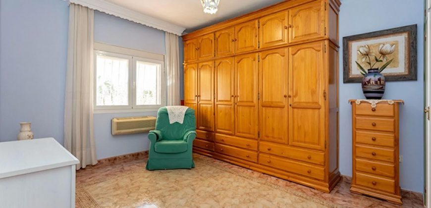 VILLA EN PUERTO DE LA TORRE, MÁLAGA