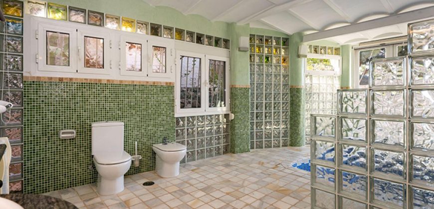 VILLA EN PUERTO DE LA TORRE, MÁLAGA