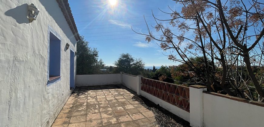 VILLA EN LOMAS DEL POZUELO. MARBELLA