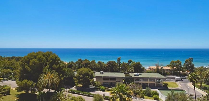 APARTMENT WITH STUNNING VIEWS IN RÍO REAL, MARBELLA