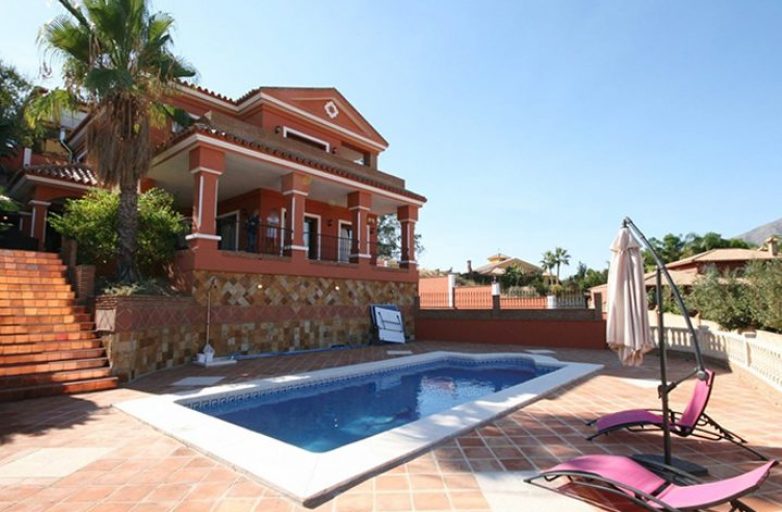 VILLA EN SIERREZUELA. MIJAS COSTA