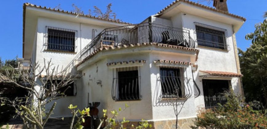CHALET Y CASA DE INVITADOS. EL COTO, MIJAS