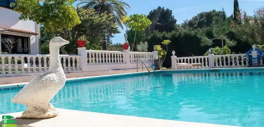 CHALET Y CASA DE INVITADOS. EL COTO, MIJAS
