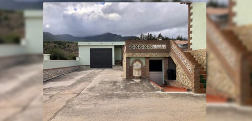 VILLA IN ALHAURIN DE LA TORRE