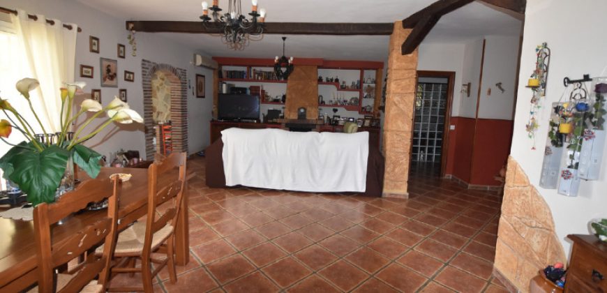 VILLA. LAS LAGUNAS
