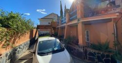 CHALET EN FUENGIROLA