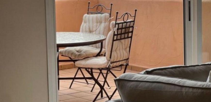 LAST FLOOR OF THE APARTMENT, ELVIRIA
