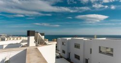 ADOSADO EN TORREBLANCA