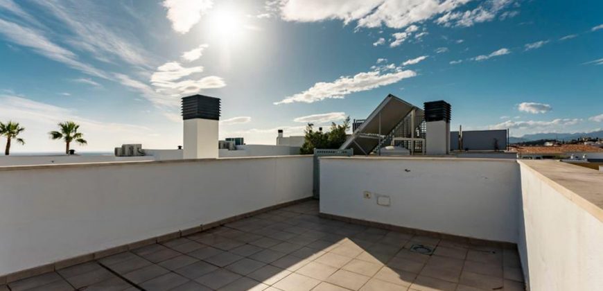 ADOSADO EN TORREBLANCA