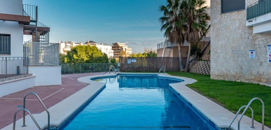 ADOSADO EN TORREBLANCA