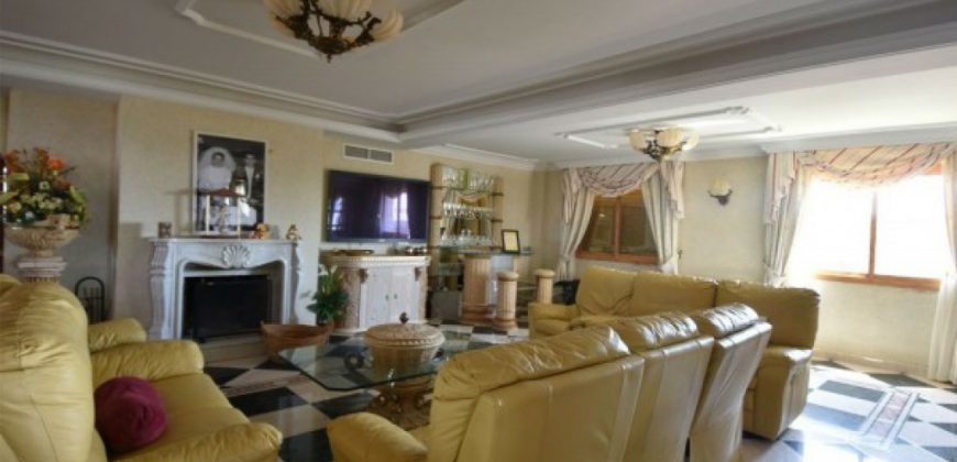 VILLA-CHALET EN LA CALA DE MIJAS