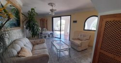 VILLA EN EL CHAPARRAL