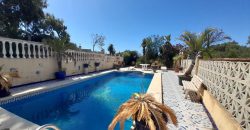 VILLA EN EL CHAPARRAL