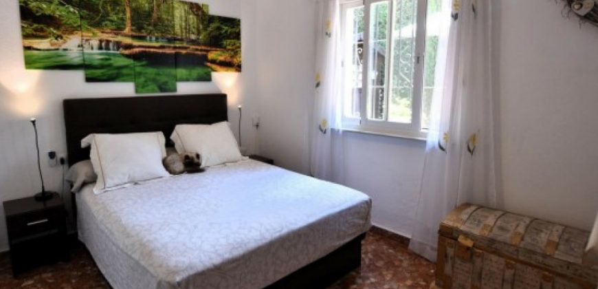 VILLA-CHALET SIERREZUELA