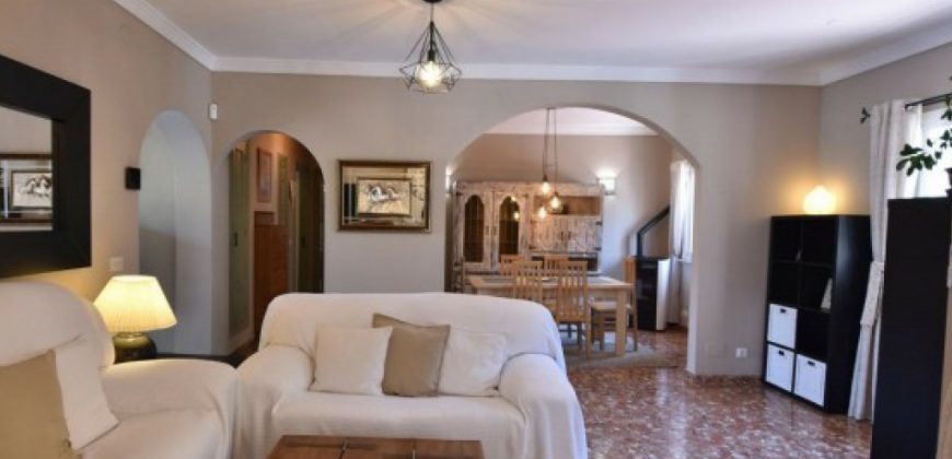 VILLA-CHALET SIERREZUELA