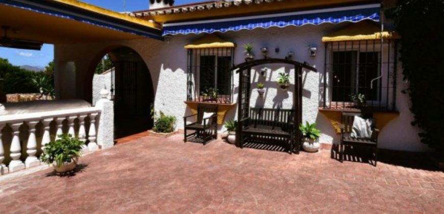 VILLA-CHALET SIERREZUELA