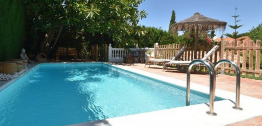 VILLA-CHALET SIERREZUELA