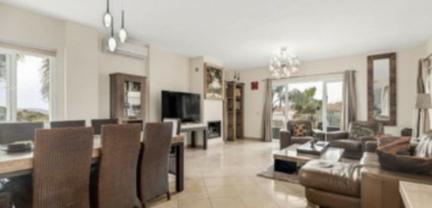 VILLA EN RIVIERA DEL SOL