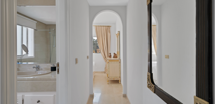 APARTMENT IN PARK BEACH, ESTEPONA