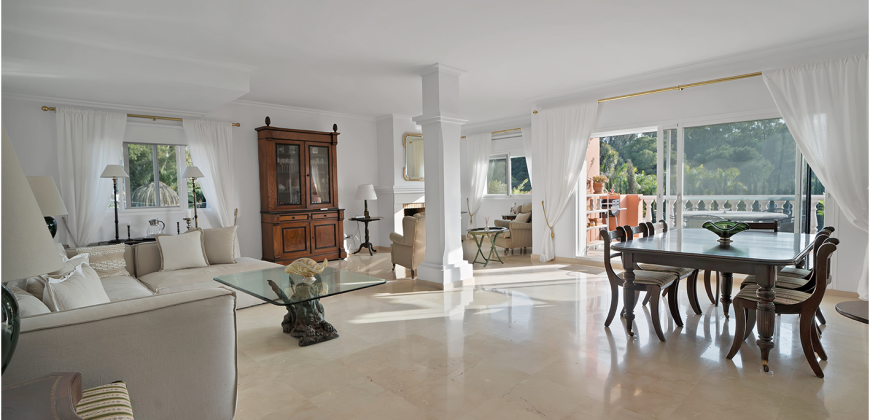 APARTMENT IN PARK BEACH, ESTEPONA