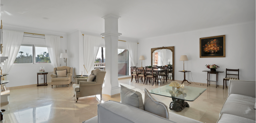APARTMENT IN PARK BEACH, ESTEPONA