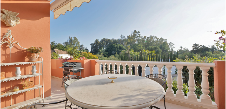APARTMENT IN PARK BEACH, ESTEPONA