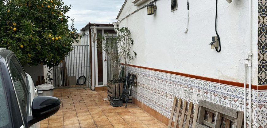 CASA CON ENCANTO Y GRAN POTENCIAL DE REFORMA EN COÍN