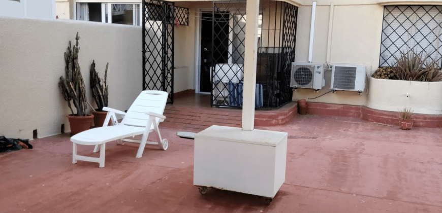 APARTAMENTO IDEAL CON GRAN POTENCIAL. SEGUNDA INEA DE PLAYA, MARBELLA CENTRO