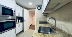 APARTAMENTO IDEAL CON GRAN POTENCIAL. SEGUNDA INEA DE PLAYA, MARBELLA CENTRO