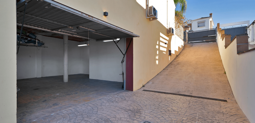 SE VENDE MAGNÍFICA VIVIENDA EN LA URBANIZACIÓN SIERRA CHICA, COÍN