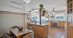 SE VENDE MAGNÍFICA VIVIENDA EN LA URBANIZACIÓN SIERRA CHICA, COÍN