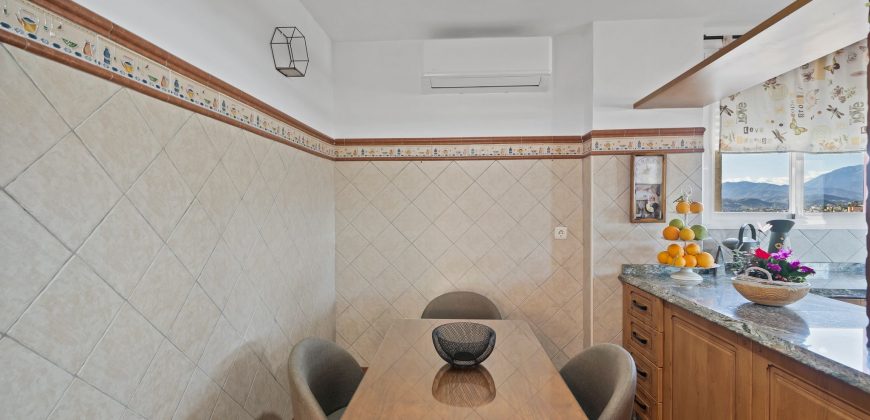 SE VENDE MAGNÍFICA VIVIENDA EN LA URBANIZACIÓN SIERRA CHICA, COÍN