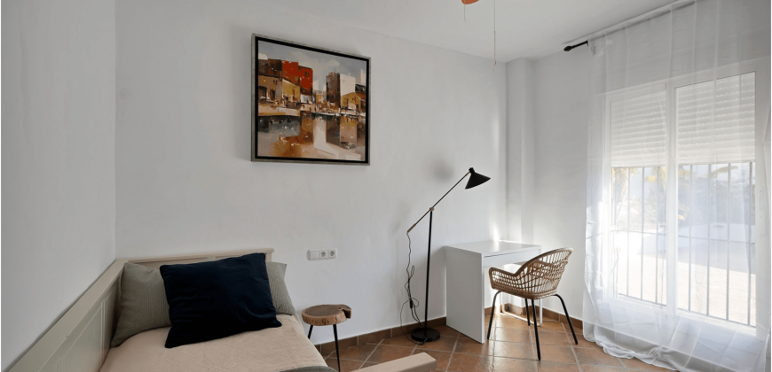 SE VENDE MAGNÍFICA VIVIENDA EN LA URBANIZACIÓN SIERRA CHICA, COÍN