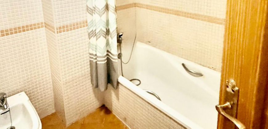 FLAT FOR SALE IN THE HEART OF COIN