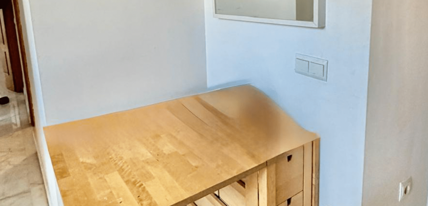 FLAT FOR SALE IN THE HEART OF COIN