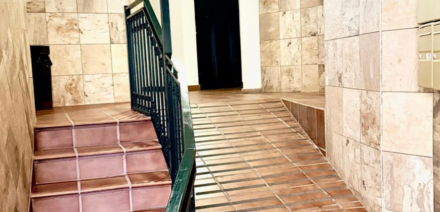 FLAT FOR SALE IN THE HEART OF COIN