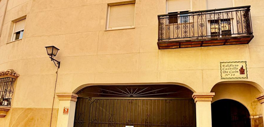 FLAT FOR SALE IN THE HEART OF COIN