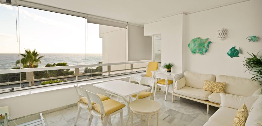RENOVATED APARTMENT WITH OCEAN VIEWS IN TORRE REAL, MARBELLA