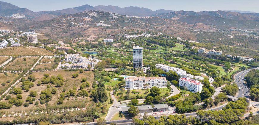 RENOVATED APARTMENT WITH OCEAN VIEWS IN TORRE REAL, MARBELLA